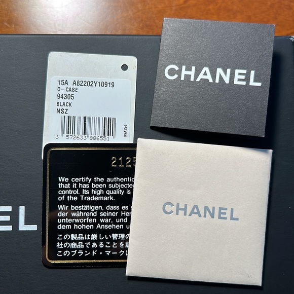 Chanel Clutch - Picture 14 of 16